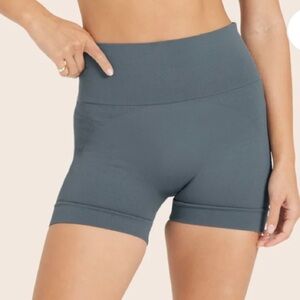 NWOT SET Active Limited Edition Sculptflex Power Shorts Size XS in Greenish Gray